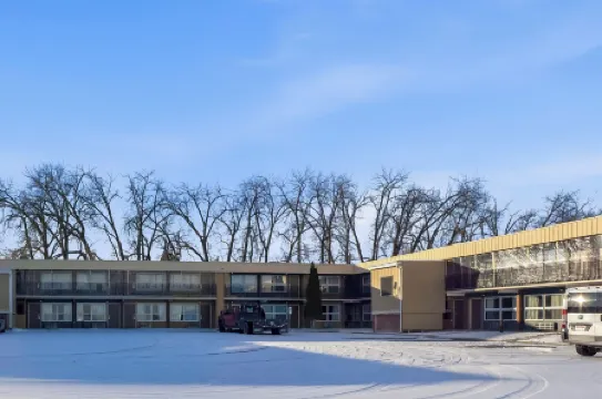 Devils Lake Inn by OYO Near Devils Lake Regional Airport