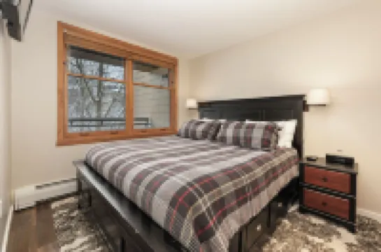 New Listing Ski-In/Ski-Out Zephyr 1 Bedroom Condo at the base of Winter Park