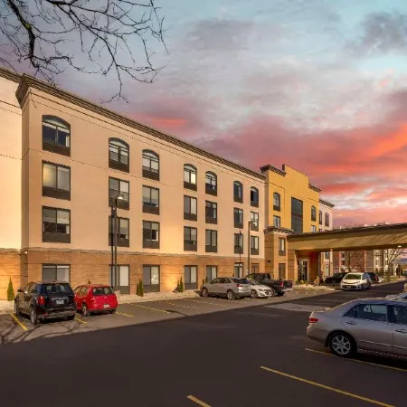 Comfort Inn & Suites Arlington Heights - Schaumburg