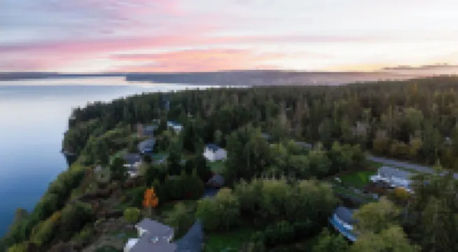Incredible Water Views, Deck Relaxing Retreat Greenbank Getaway by Avantstay