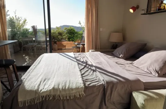 Studio with sea view terrace in the heart of Lumio village