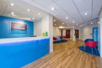 Travelodge Stoke Talke - parking