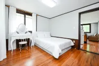 Feelstay Valley Pension Hoteles cerca de Observatorio Cosmopia