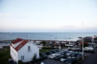 Strandhotellet Sandvig - Bãi đậu xe