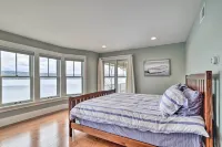 Charming Home on Keuka Lake w/ Dock & Fire Pit! -  Privatzimmer