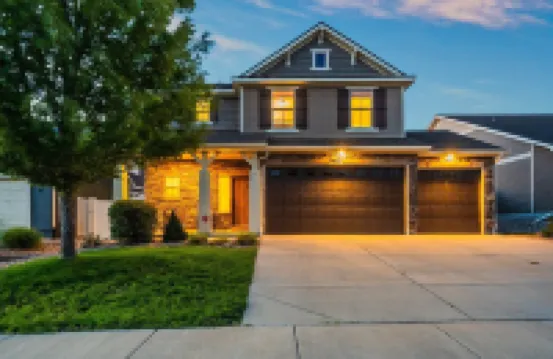 Spacious Family Getaway Near Downtown