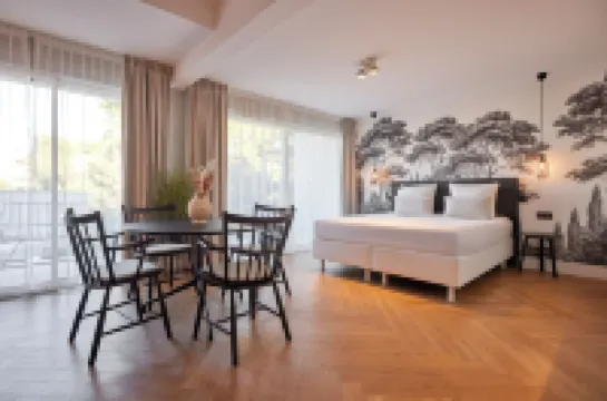 แวน เดอร์ วาล์ค โรงแรม บลูม แซงต์ เอกุลฟ์