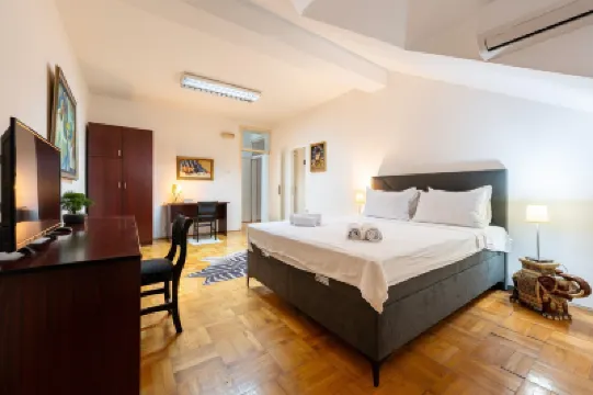 ホテル・ボヤトゥールズ のホテル