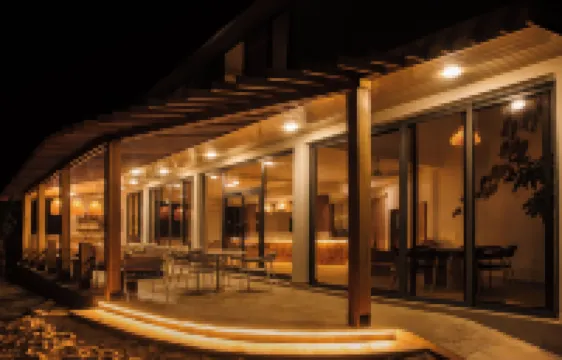 アノマンザ ビーチ リゾート アット エルミナ ベイ のホテル