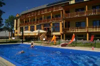 Hotel Avalanche - Pools