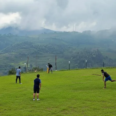 The Bowers Chalet Private Campfire & Lawn BBQ, Wifi, Breakfast Hill Top 360 Degree View