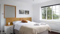 Straight Inn