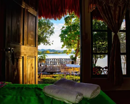 Mayan Spirit Hotels in Flores