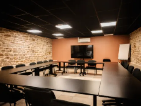 幹貢艾裏維布莉特酒店 甘岡酒店