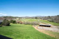 Scenic 4BR w Deck Farm Views Near Asheville