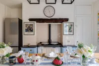 Luxury Georgian Townhouse / Sleeps 10 / Parking - 3 Yıldız