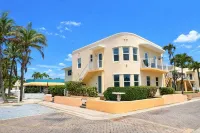 Ocean Side Villa - Great View on The Beach, Ocean And Park