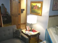 Lil Black Bear Inn Hotels in Brown County