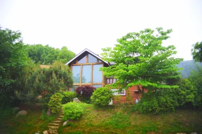 楊平郡湖畔小屋旅館 日新洞附近的飯店