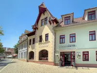 Zur Alten Schmiede - parking