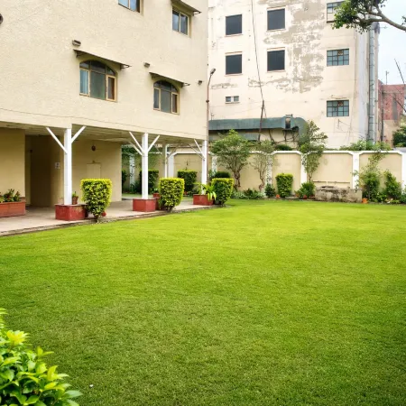 Hotel Kant Palace