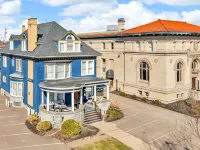 Old Library Inn - J.R.R. Tolkien Room Hotels in Olean