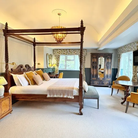 The Holt Hotel