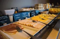 Albion Hotel - breakfast