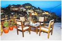 Goroomgo Abhinandan Mall Road Mussoorie - Kitchens