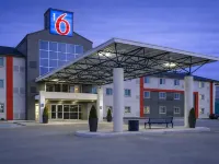 โรงแรมโมเทล 6 ซาสคาทูน, SK โรงแรมในแซสคาทูน