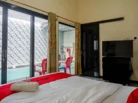 RedDoorz Syariah Near Pasar Godong Grobogan Hotels in Grobogan Regency