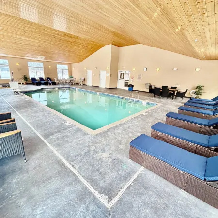 American Inn & Suites