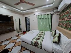 Hotel Dev Inn