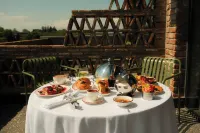 The Wine Station - 2-Star