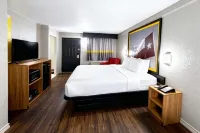 Super 8 by Wyndham Nacogdoches Near University - WiFi