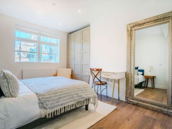Stylish 3BR Wimbledon Roof Terrace & Parking