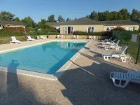 Correze Family Cottage With Pool - Swimmingpools