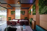 Aarchh Regency - Frühstück
