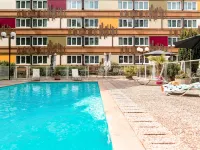 Ibis Styles Besançon - Yüzme Havuzu