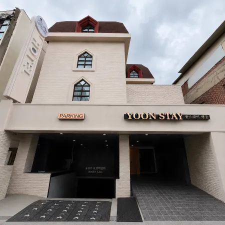 Haemil Hotel in Haenggung-Dong, Suwon Отели рядом с достопримечательностью «Ворота Хвахонмун»