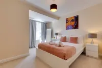 Modern Cambridge Home Business & Holiday Stays