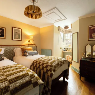 Swan Hotel Hotels near Arundel Cathedral