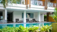 B2 Riverside Premier Hotel - Pools