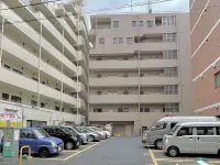 Smile Hotel Tokyo Ayase Ekimae - parkir