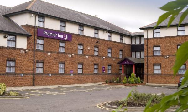 Premier Inn Livingston (M8, Jct3)