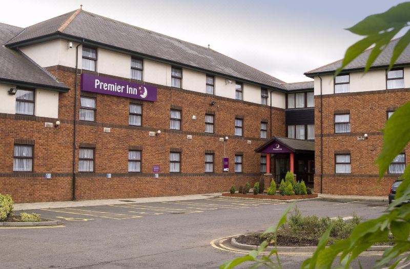 Premier Inn Livingston (M8, Jct3)