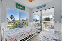 Sandy Cheeks & Barefeet, Gorgeous Interior Gulf Beach Place, Pool, on Beach Side - Pools