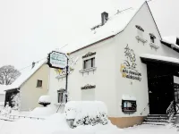 Pension Waldesruh - parking