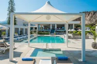Hotel Matheo Villas & Suites - Pools