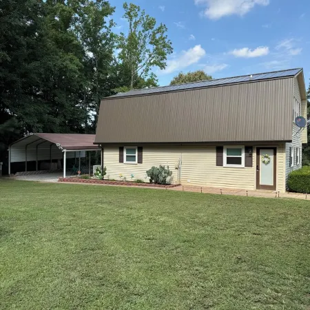 Peaceful Country Home w/Covered Bridge